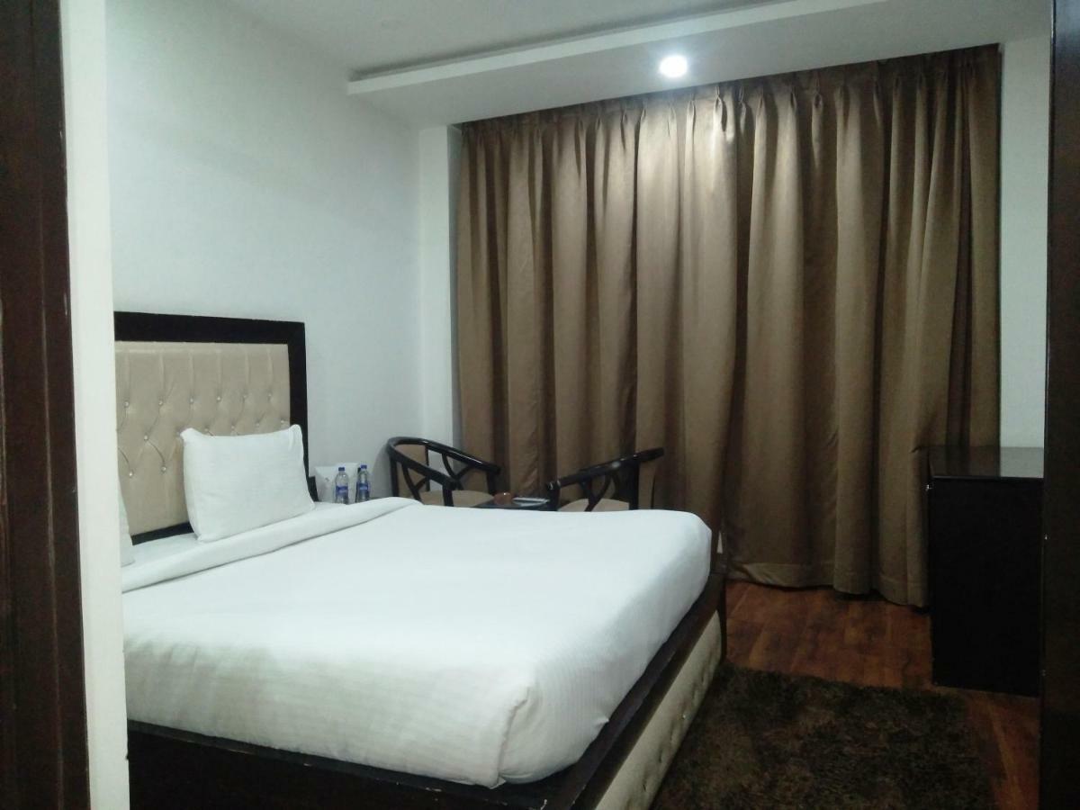Отель Ak Continental - Mcleodganj Дармсала Экстерьер фото