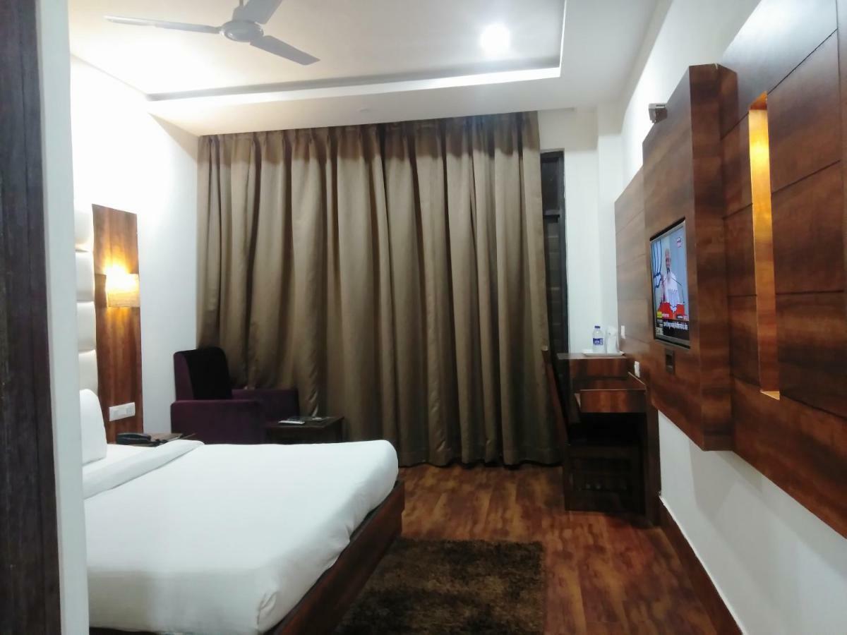 Отель Ak Continental - Mcleodganj Дармсала Экстерьер фото