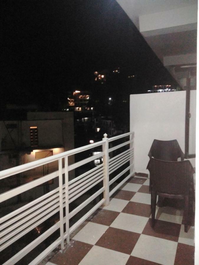 Отель Ak Continental - Mcleodganj Дармсала Экстерьер фото